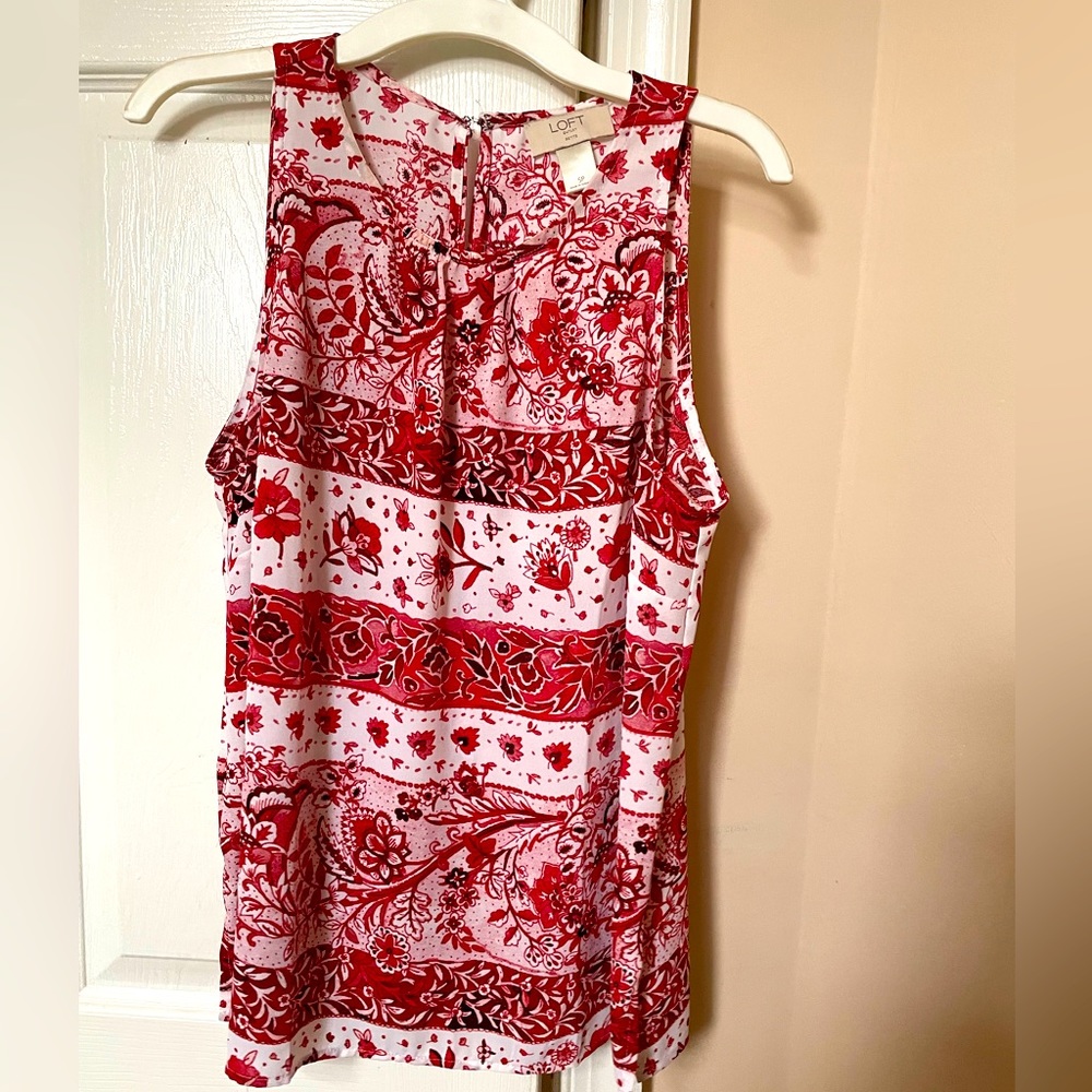 LOFT Outlet red and white top! Size SP. Excellent condition!